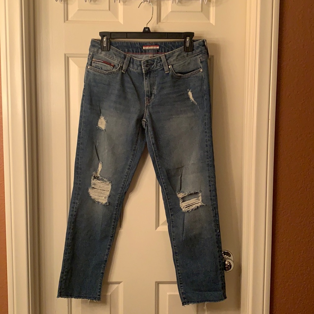 Tommy Hilfiger Boyfriend Distressed Blue Jeans. Women’s. Size 2. Stretchy.
